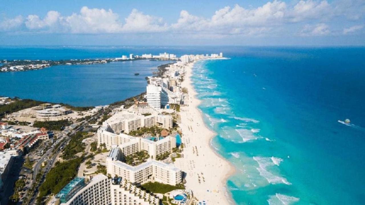 Appartement Cozy Ocean Front Penthouse At Marlin Beach à Cancún Extérieur photo