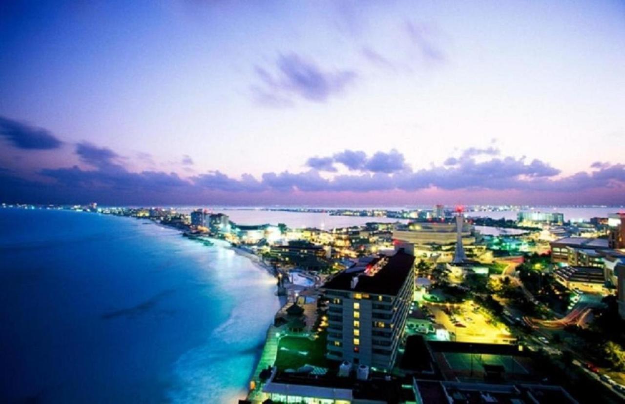 Appartement Cozy Ocean Front Penthouse At Marlin Beach à Cancún Extérieur photo